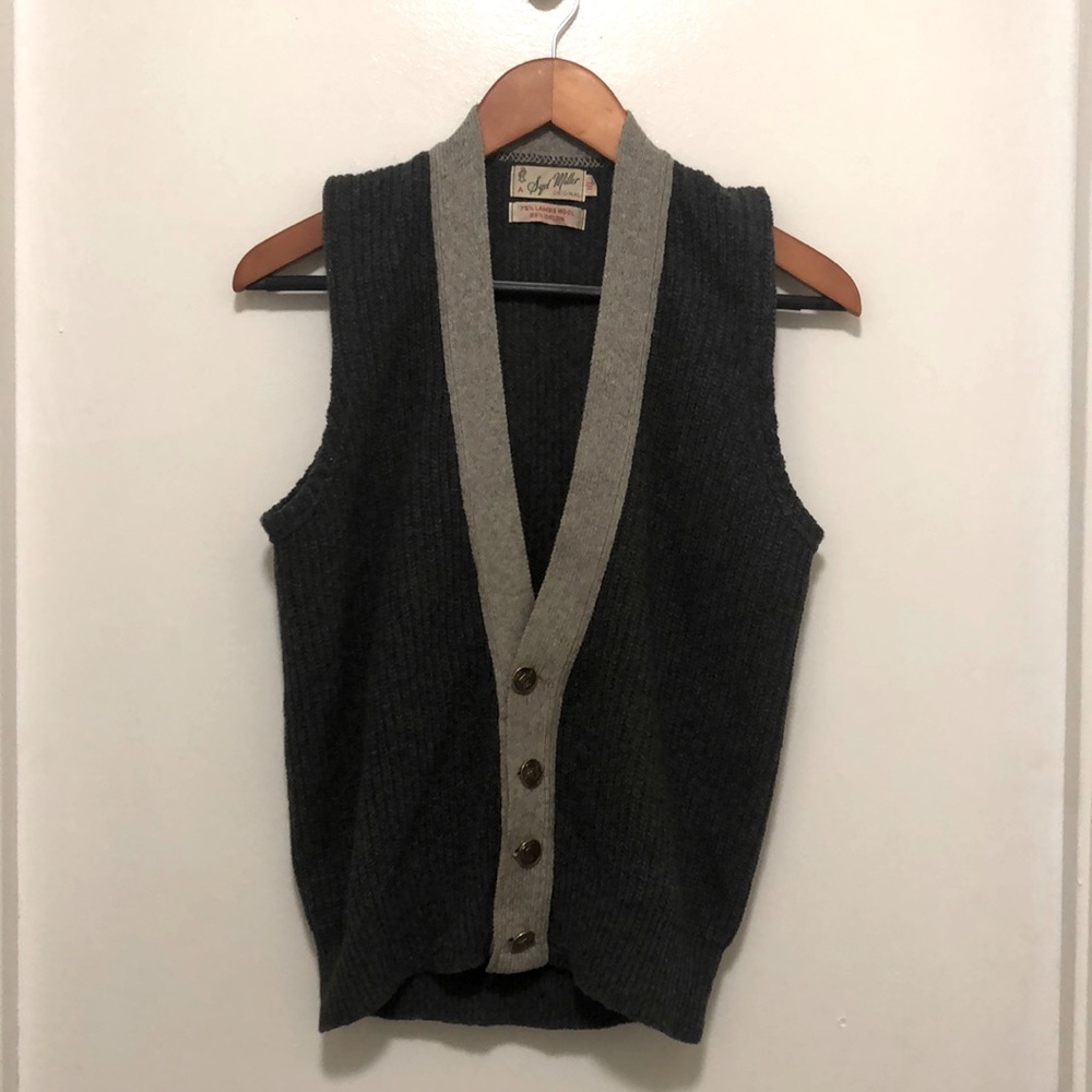 Unique vintage 1960s Grey Knit Vest